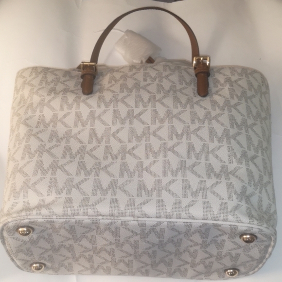 100% designer Authentic Micheal kors jet tote - Picture 13 of 16